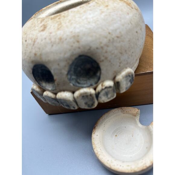 Vtg signed Pottery Skull Ceramic Honey pot Trinket Box Lid Dark Academia Vessel - Picture 3 of 9